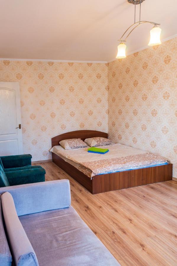 Квартира По Улице Федорова 1 Kiev Extérieur photo